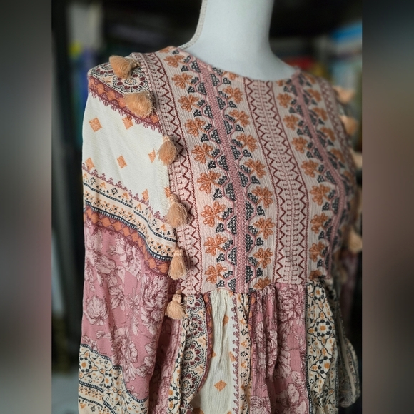 Bohemian Floral Print Blouse - Pink and Cream - Picture 6 of 10